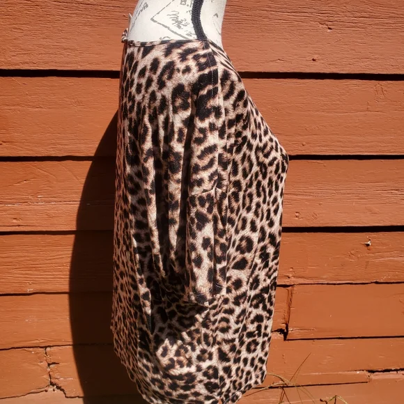 Soma Soft Lux Leopard Print Top Women's Size Medium EUC - Picture 2 of 4